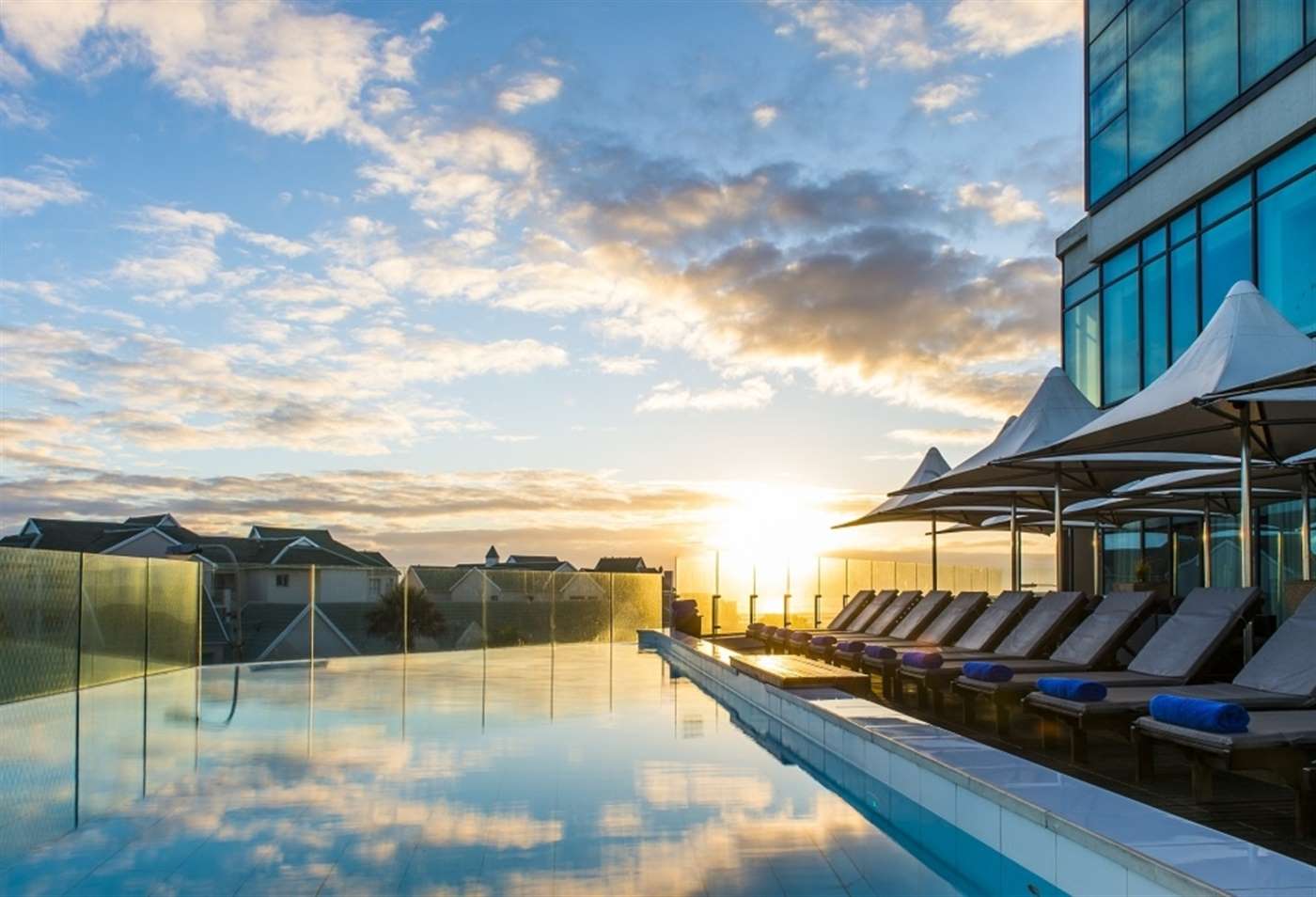 Tabú Grill, Bar & Lounge