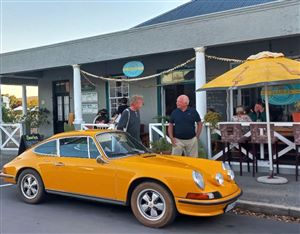 Barrydale Restaurants - Searles Garagiste  in Stanford