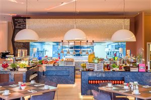 Johannesburg Restaurants - Central One Bar & Restaurant in Sandton Central