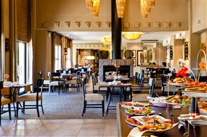 Hanover Restaurants - 101 Restaurant at Protea Hotel Willow Lake in Bloemfontein